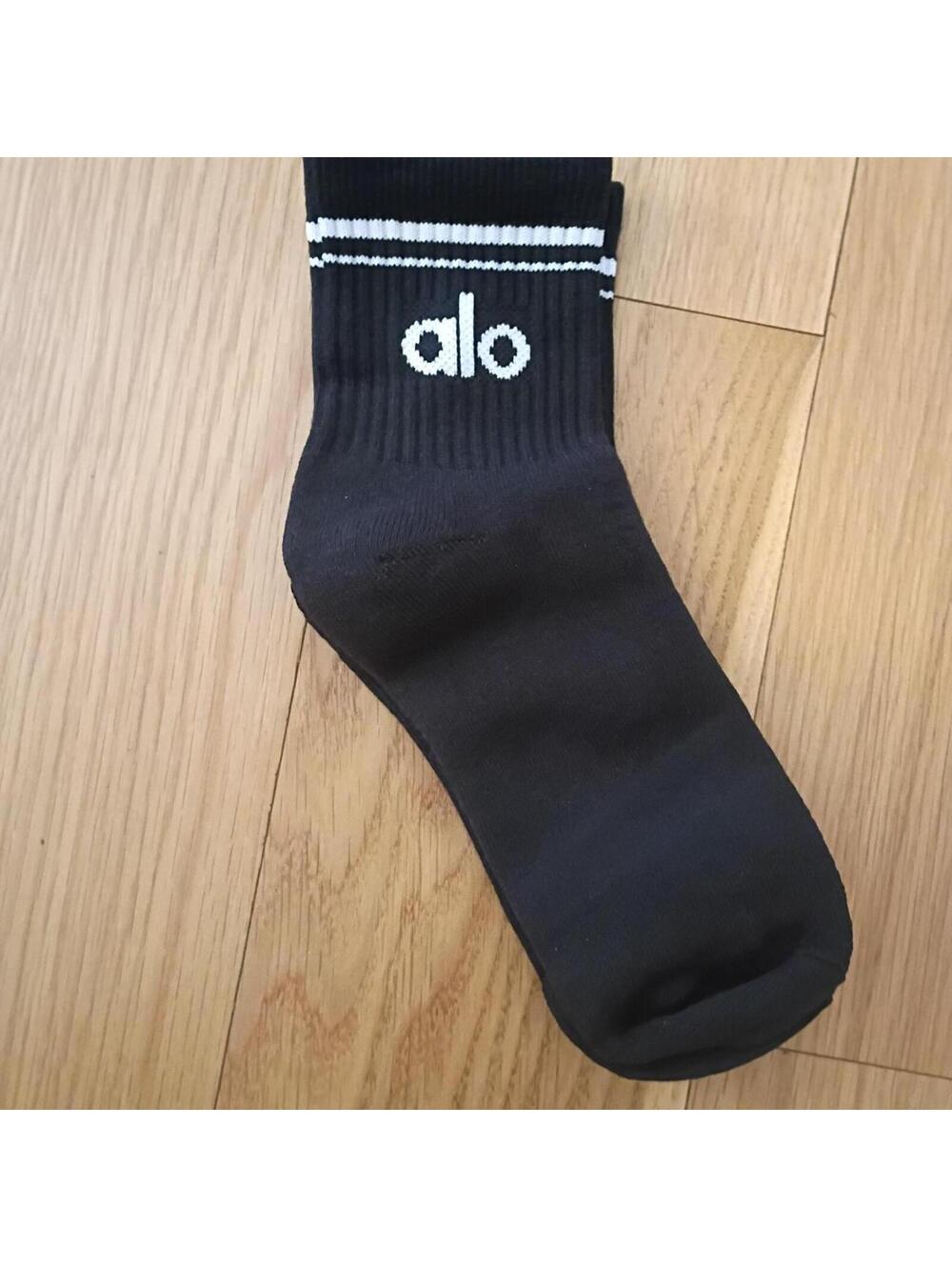 Alo Yoga Women's Black Sock